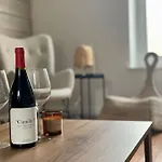 Cocon Boise X Parking By Melrose 贝叶